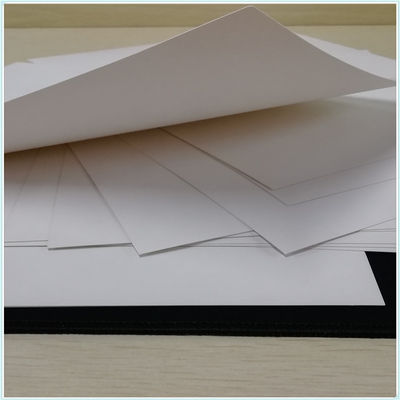 Digitale Produkte Verpackung C1s Papierplatten über 190G Kompatibel mit Offsetdruck