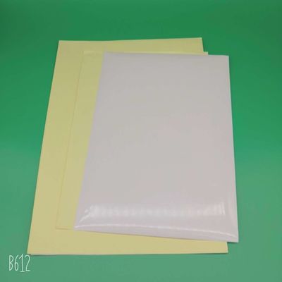 Offsetdruck kompatibles Aufkleberpapier mit hoher Zuverlässigkeit