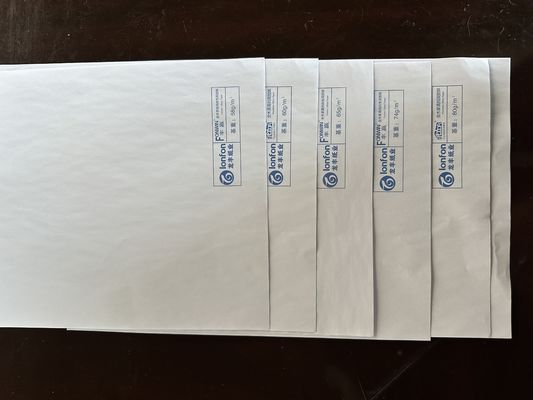 Nicht beschichtetes holzfreies Offsetpapier für den Druck von Holzzzellstoff, das in der Produktion akzeptiert wird