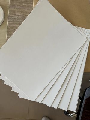 Beschichtete 250-350gms C2S/High Bulk Art Card für Druck und Verpackung