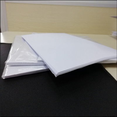 Holzfreies Offsetpapier Bindungspapier für Offsetdruckpapier 40g 50g 60g 70g 80g 90g 120g