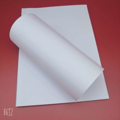 Weißes Holzfreies Offsetpapier für den Buchdruck