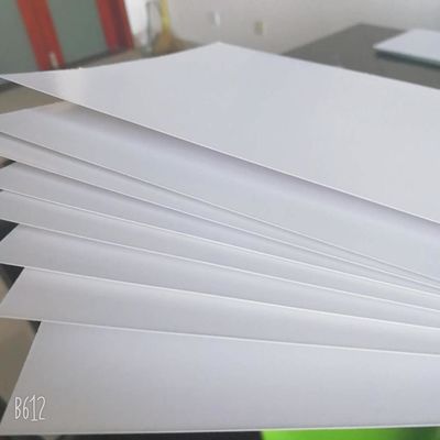 NINGBO FOLD C2S Kunstkarte aus Holzzzellstoff Kaolinit Beschichtung Material für hohen Glanz