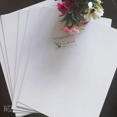 NINGBO FOLD C2S Kunstkarte aus Holzzzellstoff Kaolinit Beschichtung Material für hohen Glanz