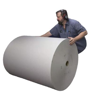 Akzeptiert kundenspezifische Bestellung für Holzzzellstoff Weiße Couch Jumbo Roll Rohpapiermaterialien C2s