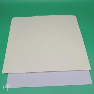 68 bis 118 gm cremefarbenes, holzfreies Bindungspapier für Offsetdruck aus der Baiyun-Mühle