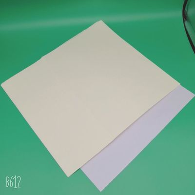 68 bis 118 gm cremefarbenes, holzfreies Bindungspapier für Offsetdruck aus der Baiyun-Mühle