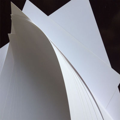 Offsetdruck kompatibles, doppelseitig beschichtetes weißes C2S-Glanz-Kunstpapier für Broschüren