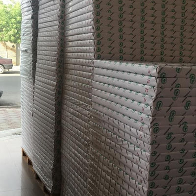 Weiße Jungfräuleinzellstoffplatte mit einseitiger Beschichtung aus Elfenbein für Papierverpackungslösungen aus der Mühle