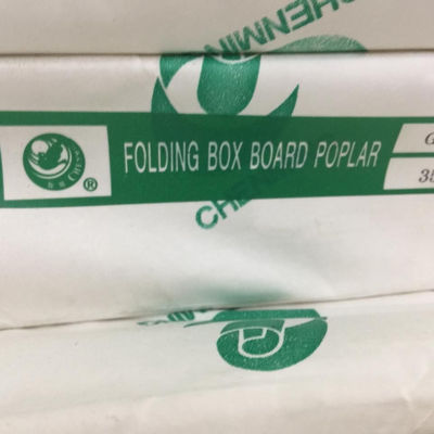 Weiße Jungfräuleinzellstoffplatte mit einseitiger Beschichtung aus Elfenbein für Papierverpackungslösungen aus der Mühle