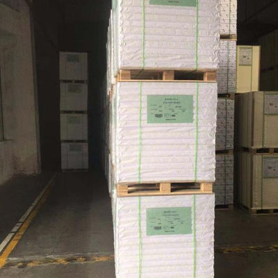 Zusammengestellte weiße einseitige Beschichtung Ningbo Fold FBB/Ivory Board/C1S für Kosmetikverpackungen