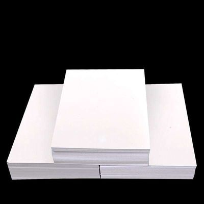 Papier aus Elfenbeinkarton, Klappkarton mit PVC-Beschichtung und Jungfruchtzellstoff