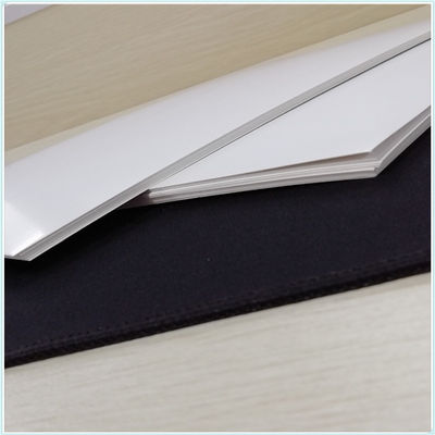 Digitale Produkte Verpackung C1s Papierplatten über 190G Kompatibel mit Offsetdruck